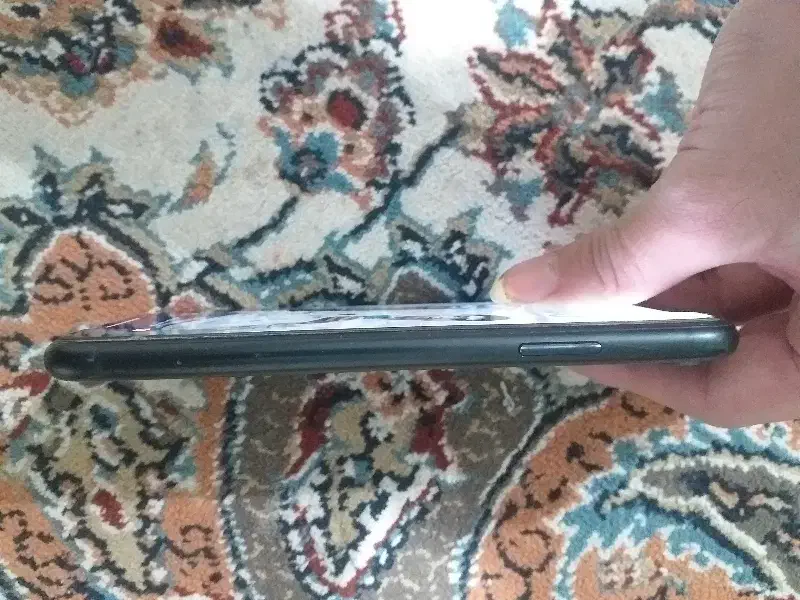 آیفون XR تمیز بدون خط و خش|موبایل|تایباد, |دیوار