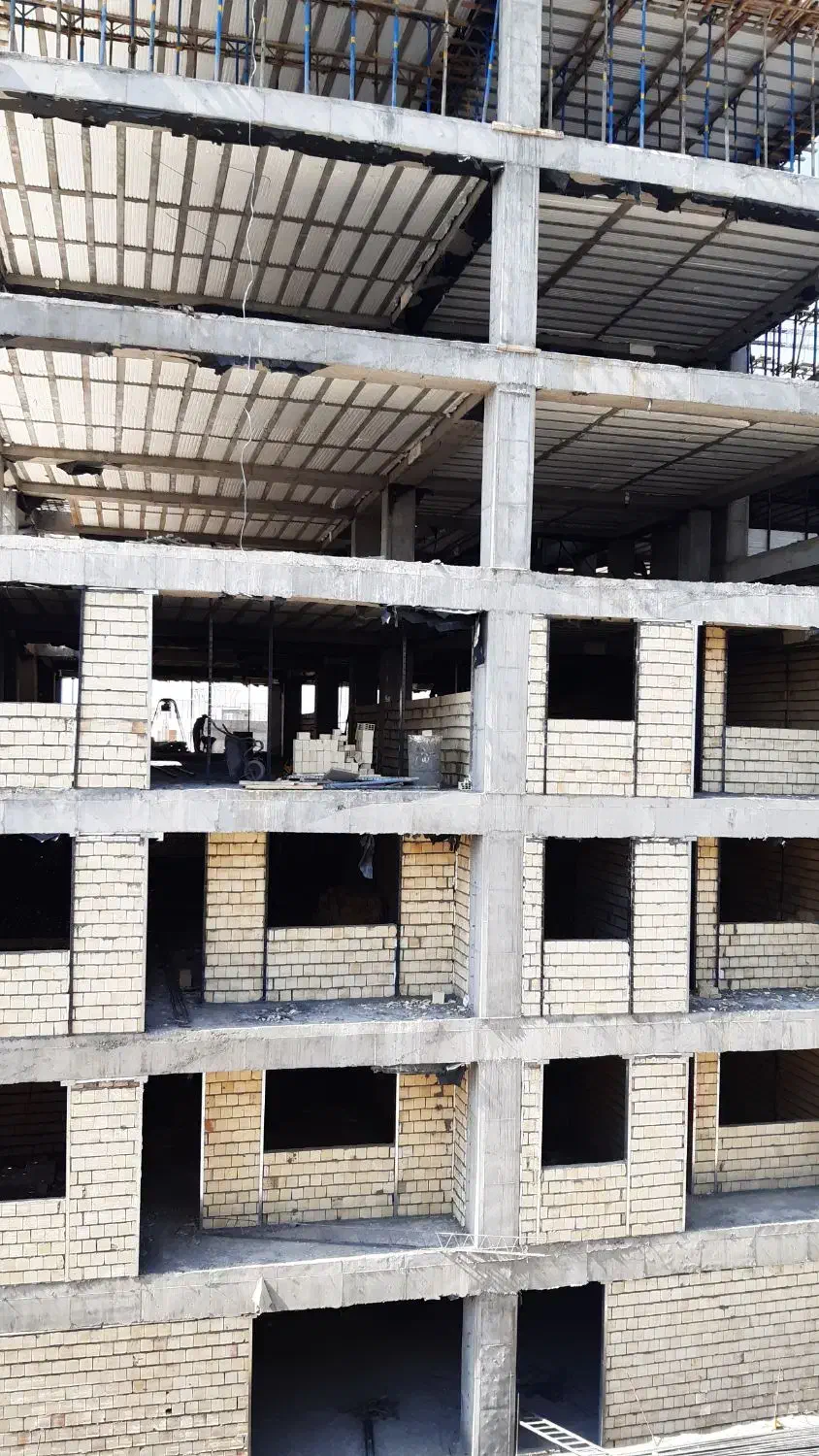 آپارتمان فاز ۸ جنب دادگستری|پیش‌فروش املاک|بروجرد, |دیوار