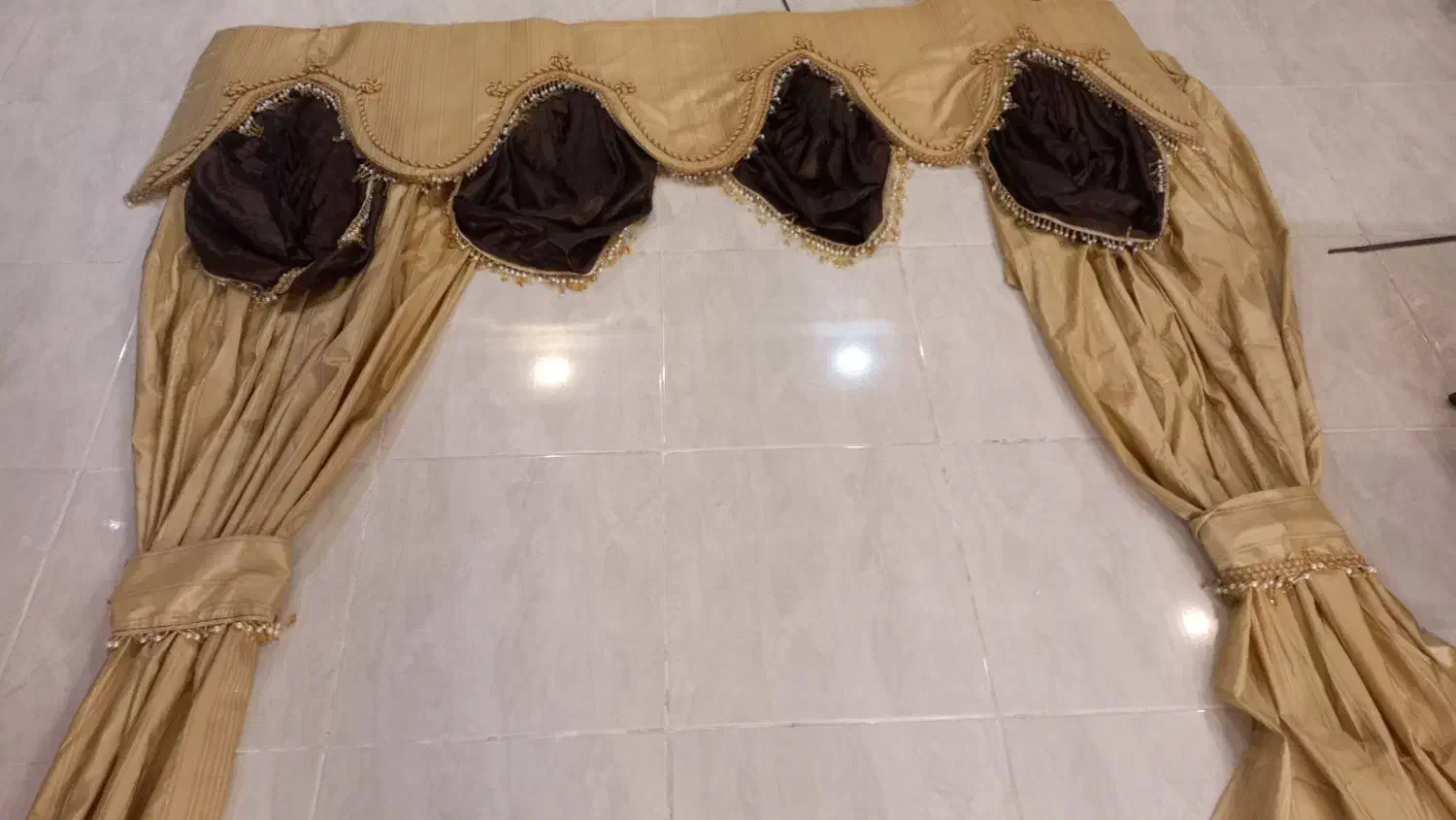 والان پرده|پرده، رانر، رومیزی|رودهن, |دیوار