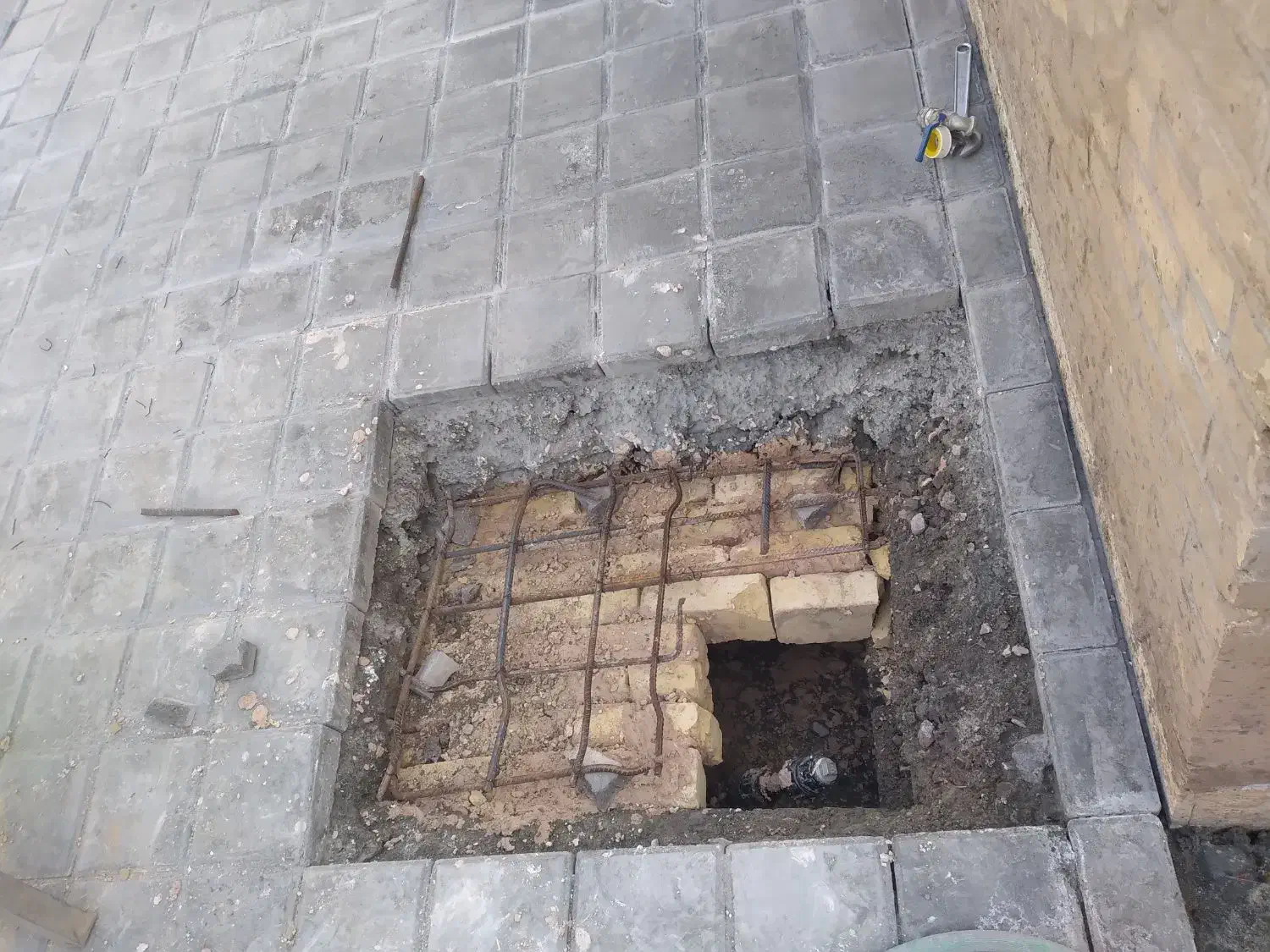 بنا سفت کاری هستم|خدمات پیشه و مهارت|یزد, |دیوار