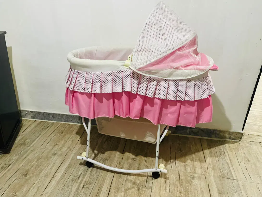 تخت بچه|تخت و صندلی بچه|رشت, حمیدیان|دیوار