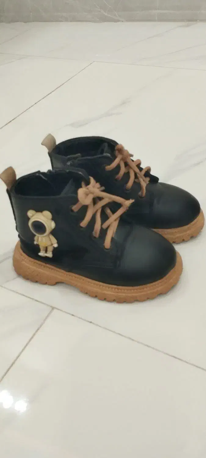 نیم بت بچگانه سایز ۲۳نو|کفش و لباس بچه|شفت, |دیوار