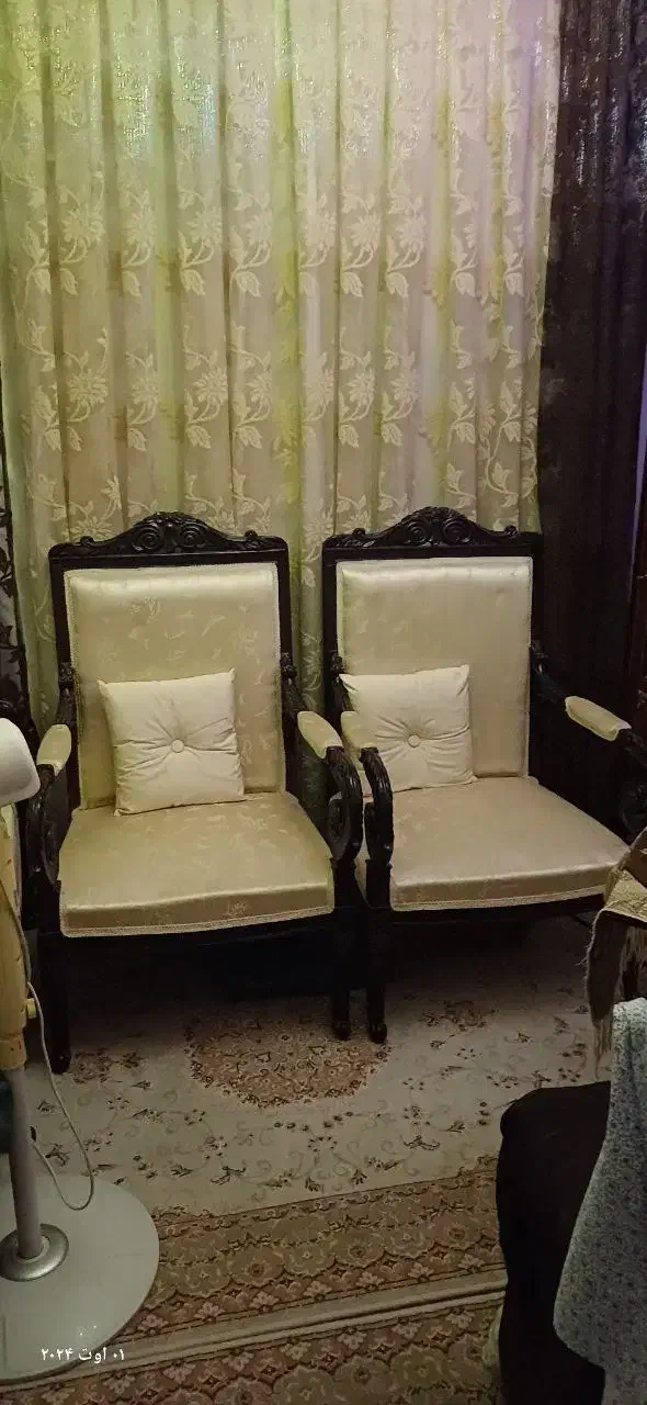 مبل استیل پنج نفره با میز وسط|مبلمان خانگی و میز عسلی|پرند, فاز ۵|دیوار