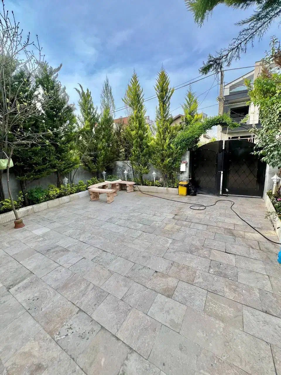 ویلای فلت مشجر مناسب سکونت دائم سند دار شهرکی|فروش خانه و ویلا|خرمآباد (تنکابن), |دیوار