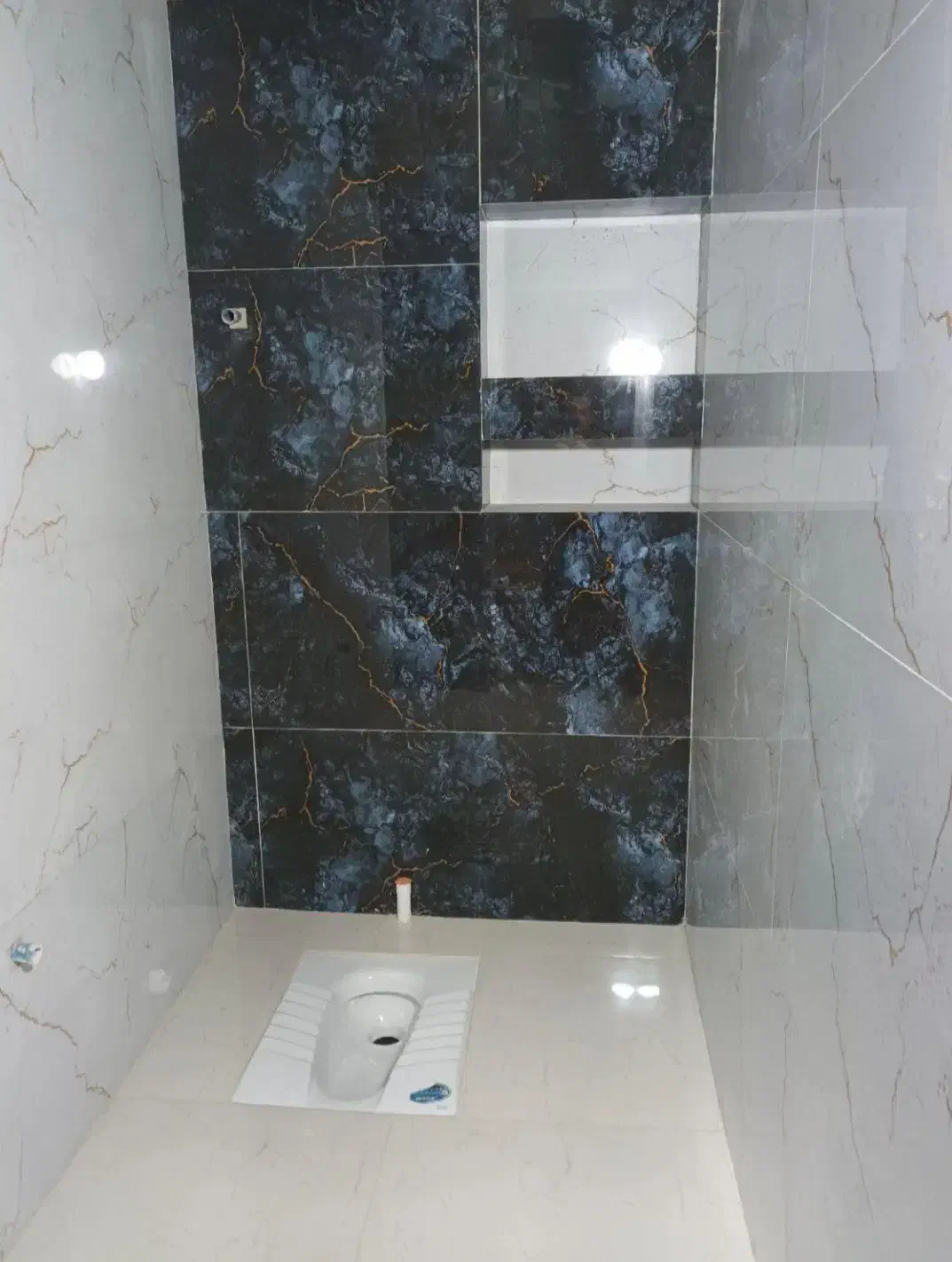 کاشی سرامیک کار و سنگکار لوله کش تخریب پیمانکاری|خدمات پیشه و مهارت|تبریز, |دیوار