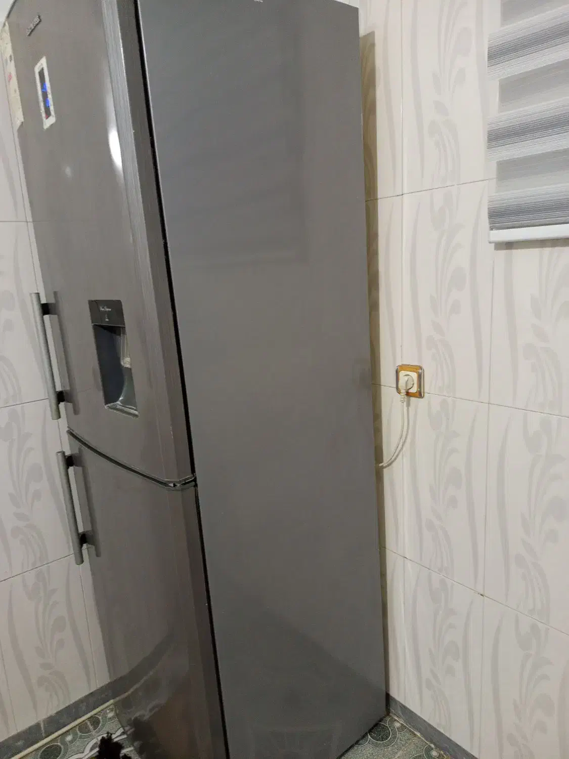 یخچال|یخچال و فریزر|رزن, |دیوار