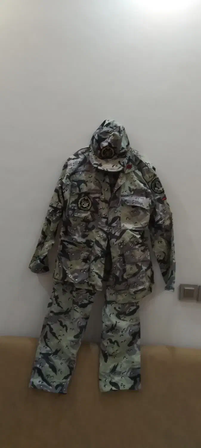 لباس|لباس|شیراز, هفت تنان|دیوار