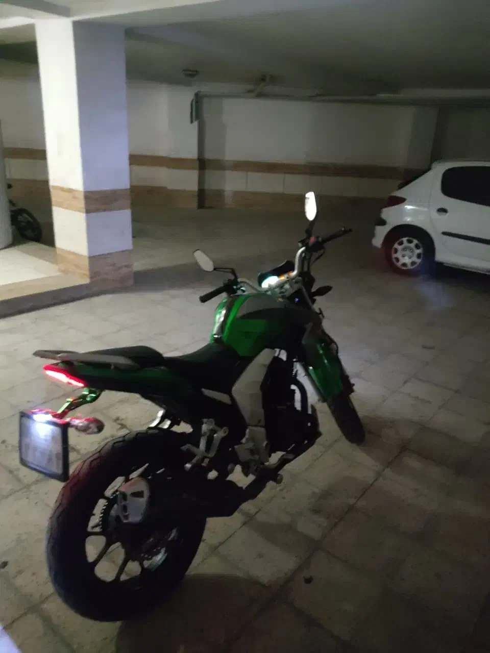 دینو لئوپارد 200|موتورسیکلت|قرچک, میرزائی شمالی|دیوار