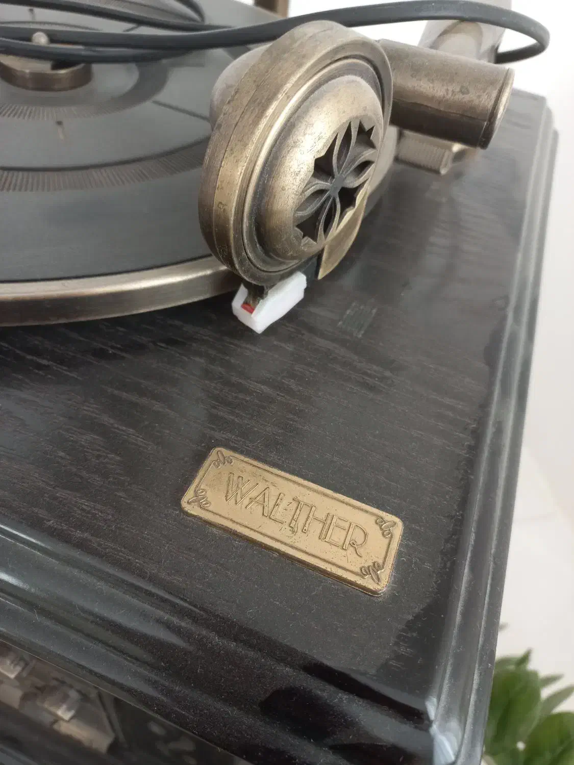 گرامافون والتر المان|کلکسیون اشیاء عتیقه|گرگان, |دیوار