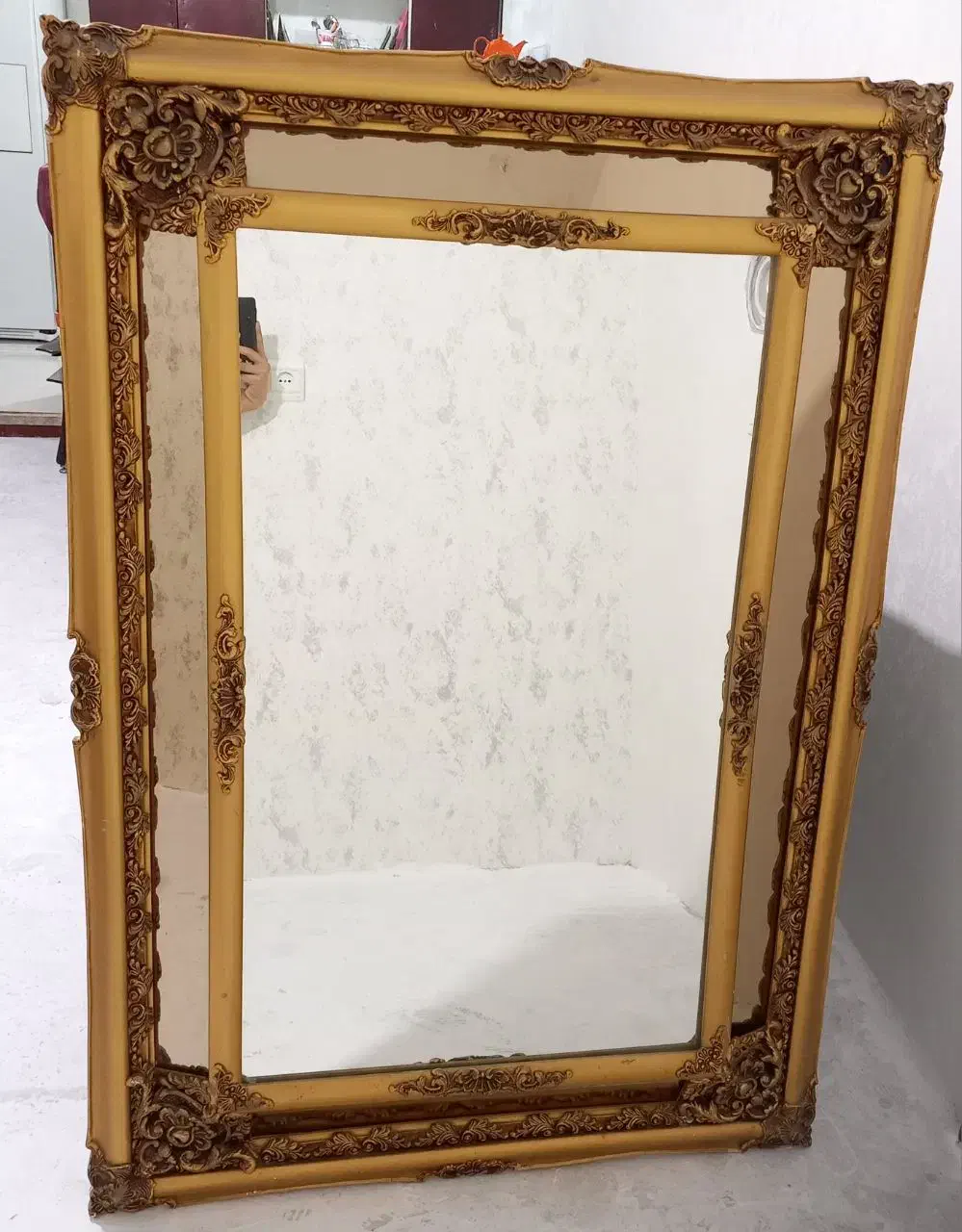 اینه|آینه|مشهد, ایثارگران|دیوار