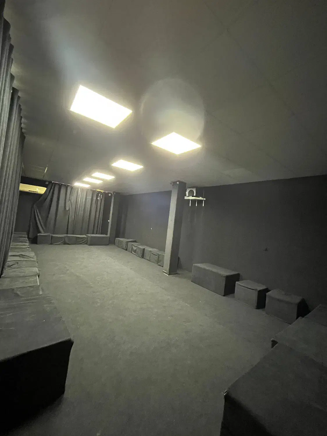 اجاره پلاتو ، اتاق اداری، اتاق آموزشی|اجارهٔ کوتاه‌مدت دفتر کار و فضای آموزشی|کرج, گوهردشت|دیوار