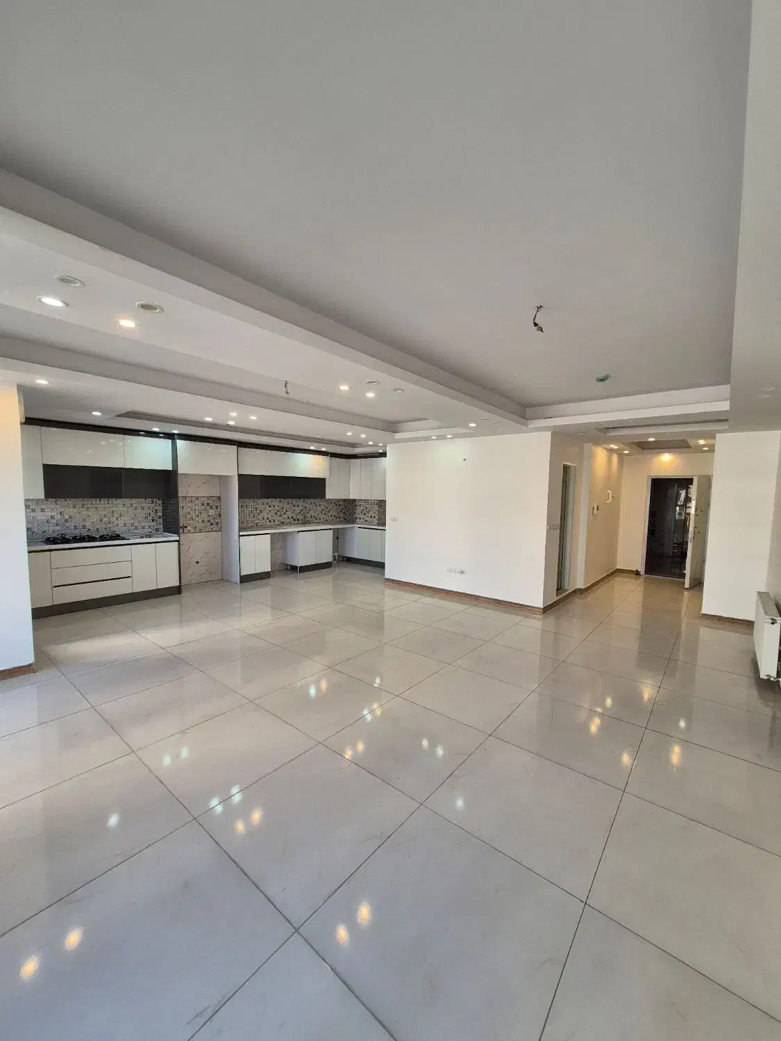 صادقیه/ ۱۰۰ متر/ ۲ خواب / فول امکانات /تمیز|فروش آپارتمان|تهران, چوب تراش|دیوار