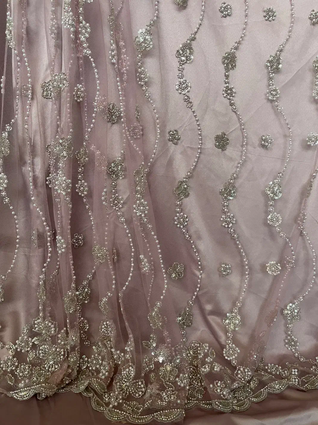 پارچه کار شده صورتی|لباس|سقز, |دیوار