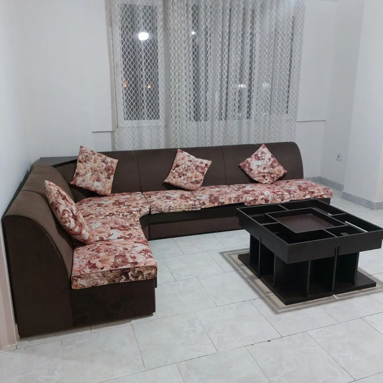 مبل راحتی ۷ نفره|مبلمان خانگی و میز عسلی|تهران, خاک سفید|دیوار