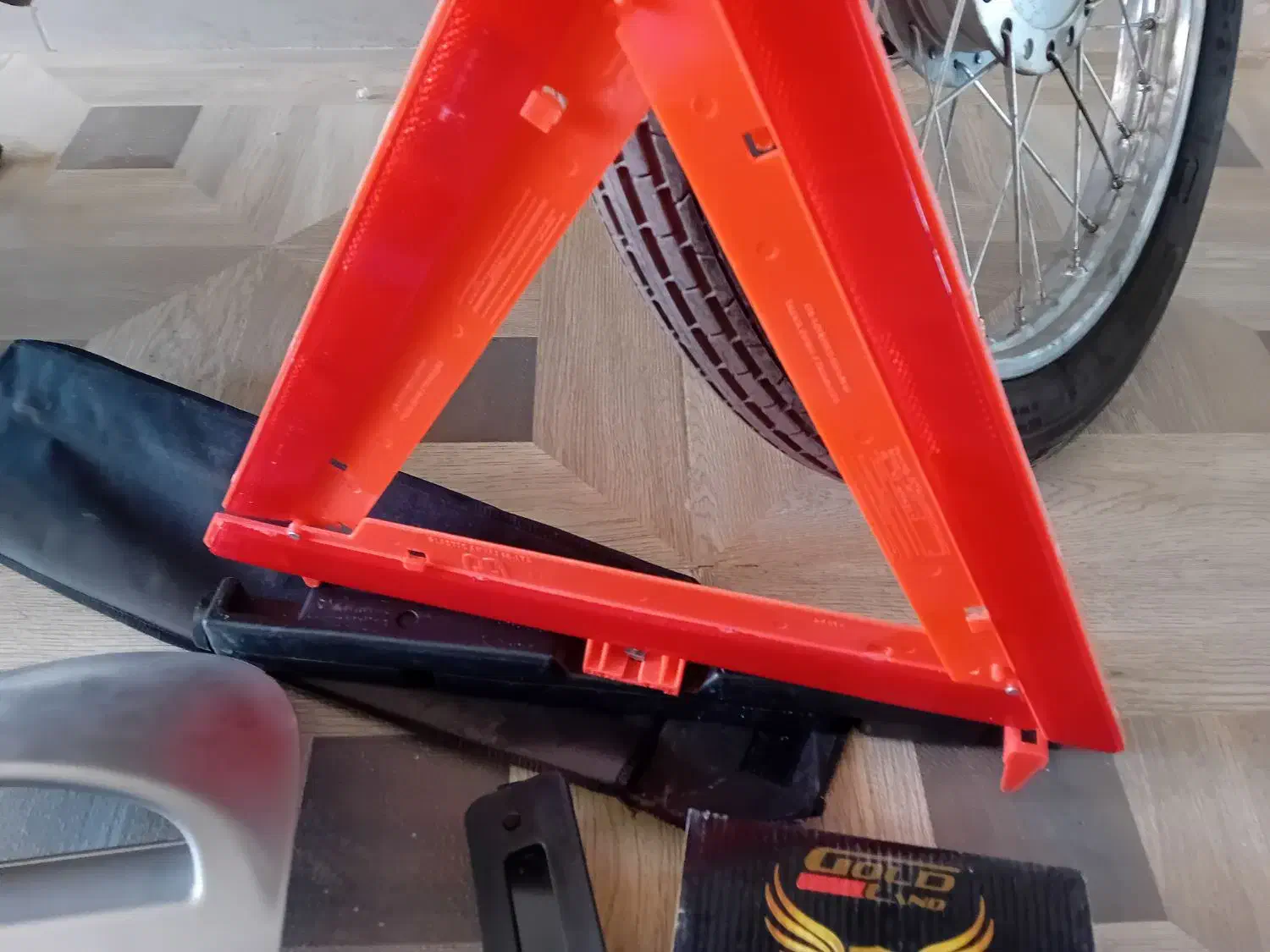 لنت ترمز وساعت کوییک|قطعات یدکی و لوازم جانبی|یزد, |دیوار