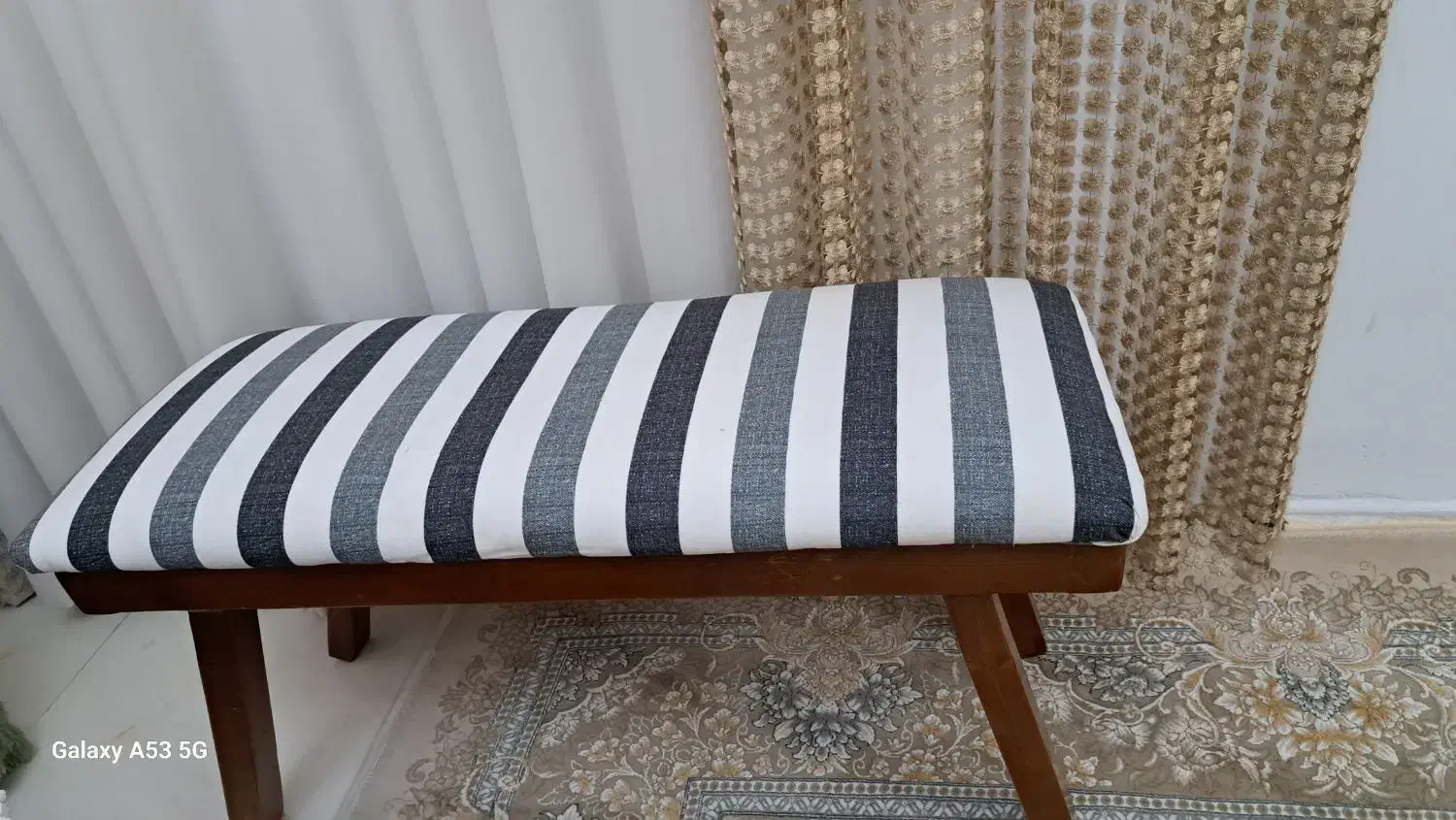 نیکمت سالم|صندلی و نیمکت|اندیشه, اندیشه فاز ۱|دیوار