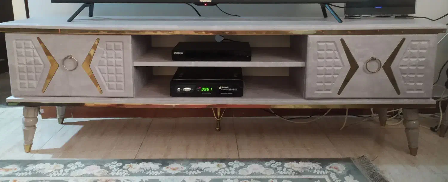 میز tv و آیینه کنسول|بوفه، ویترین، کنسول|رشت, کوی حسینی|دیوار