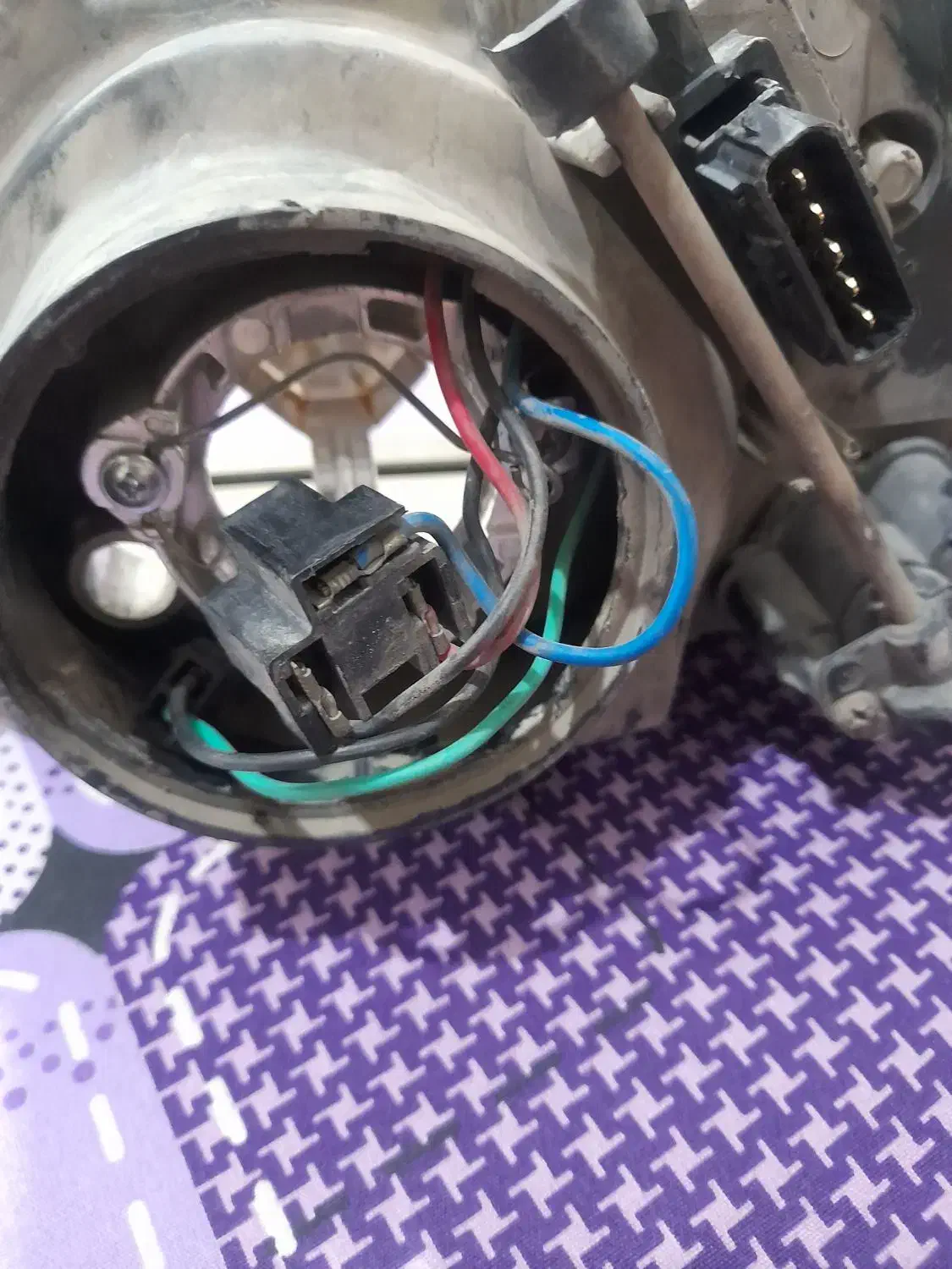 چراغ جلو سمت راست پراید ۱۳۱|قطعات یدکی و لوازم جانبی|همدان, |دیوار