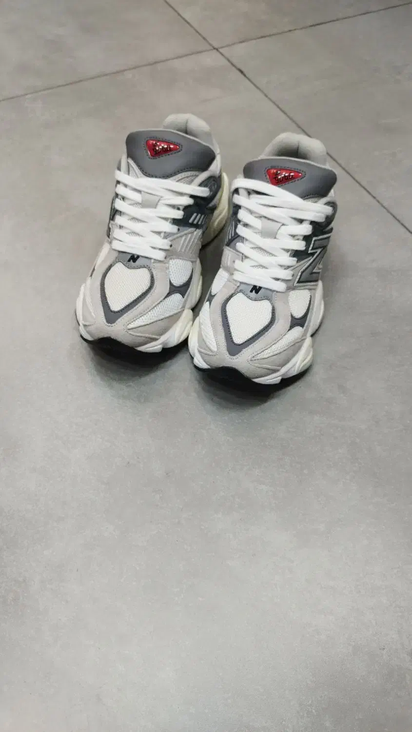 کفش ویتنامی اصل|کیف، کفش، کمربند|شیراز, زند|دیوار