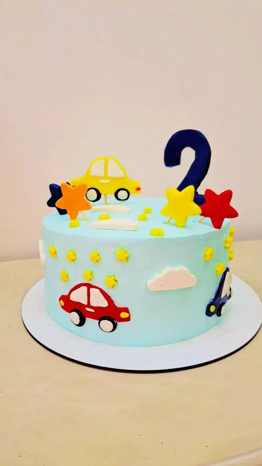 قبولی انواع کیک  خامه برای روز مادر تولد یلدا|خوردنی و آشامیدنی|سهند, |دیوار