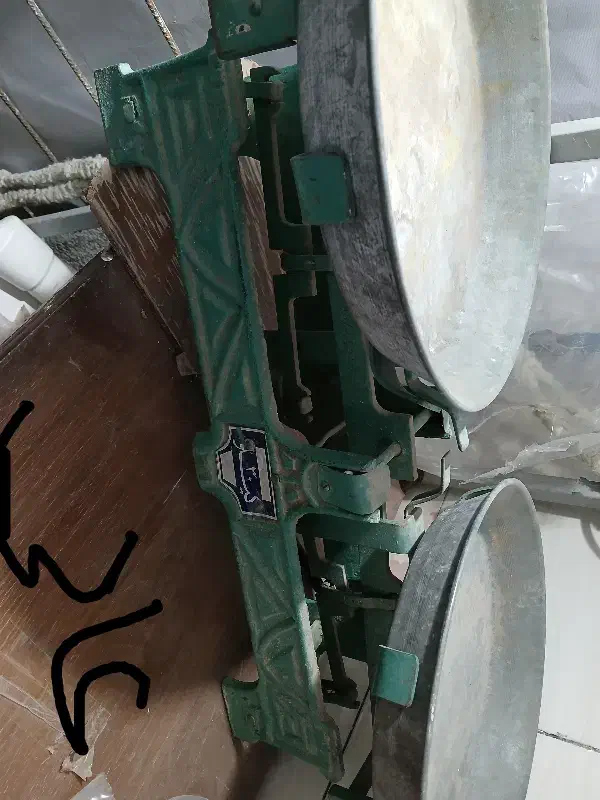 رادیاتور درحد نو و بی خط و خش و ترازو۳۰ کیلویی|آبگرمکن، پکیج، شوفاژ|سبزوار, باهنر|دیوار