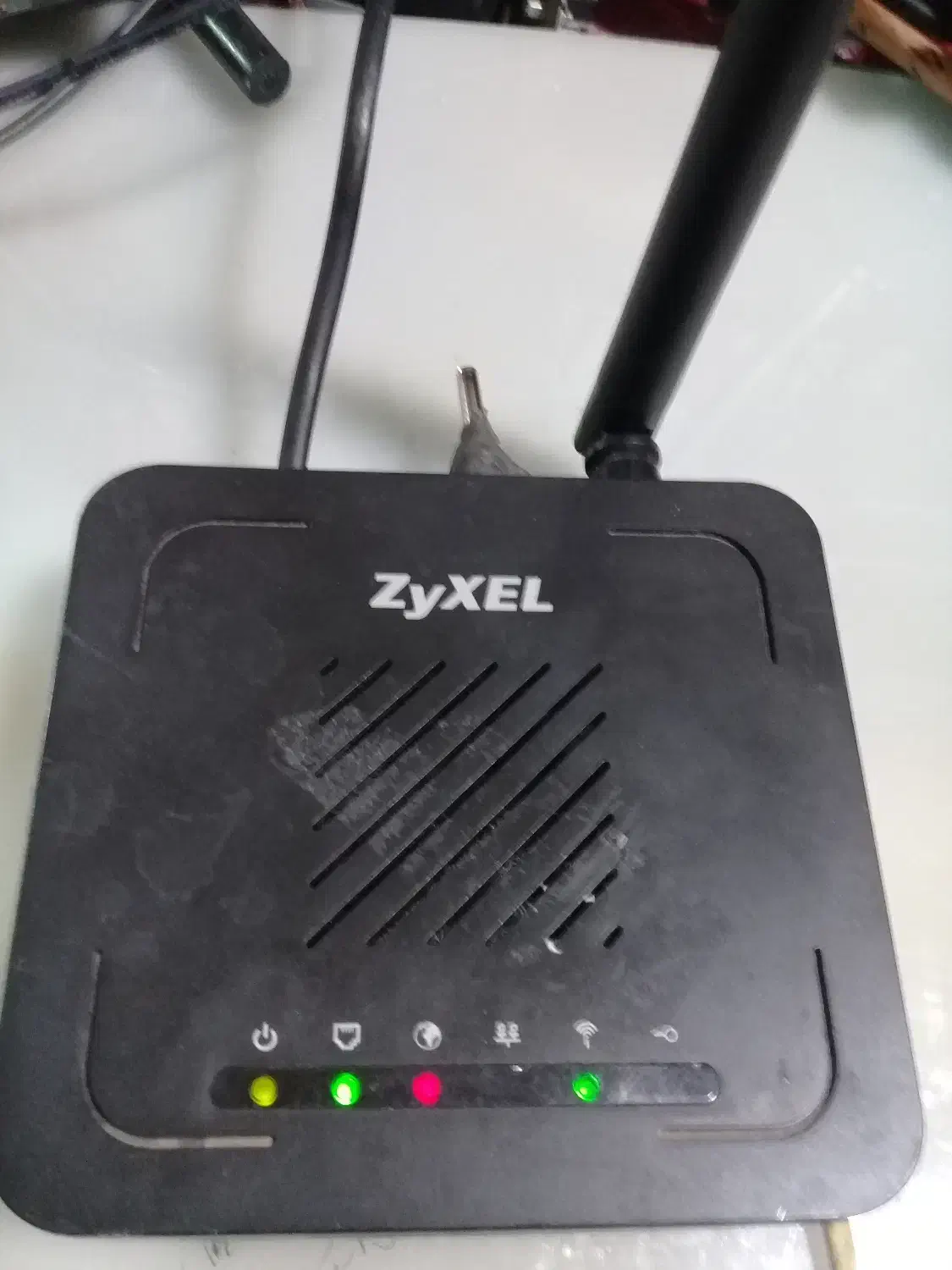 مودم اینترنت adsl zyxel|مودم و تجهیزات شبکه|خلخال, |دیوار