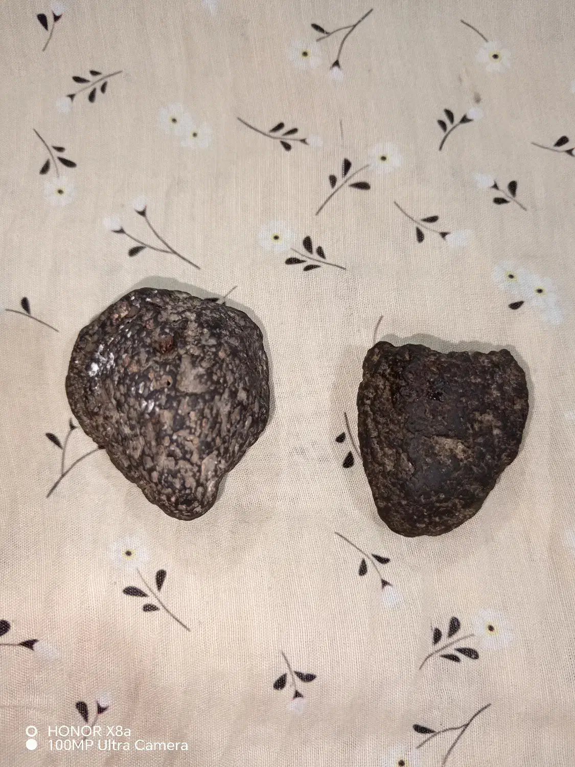 سنگ قیمتی|جواهرات|اسفراین, |دیوار