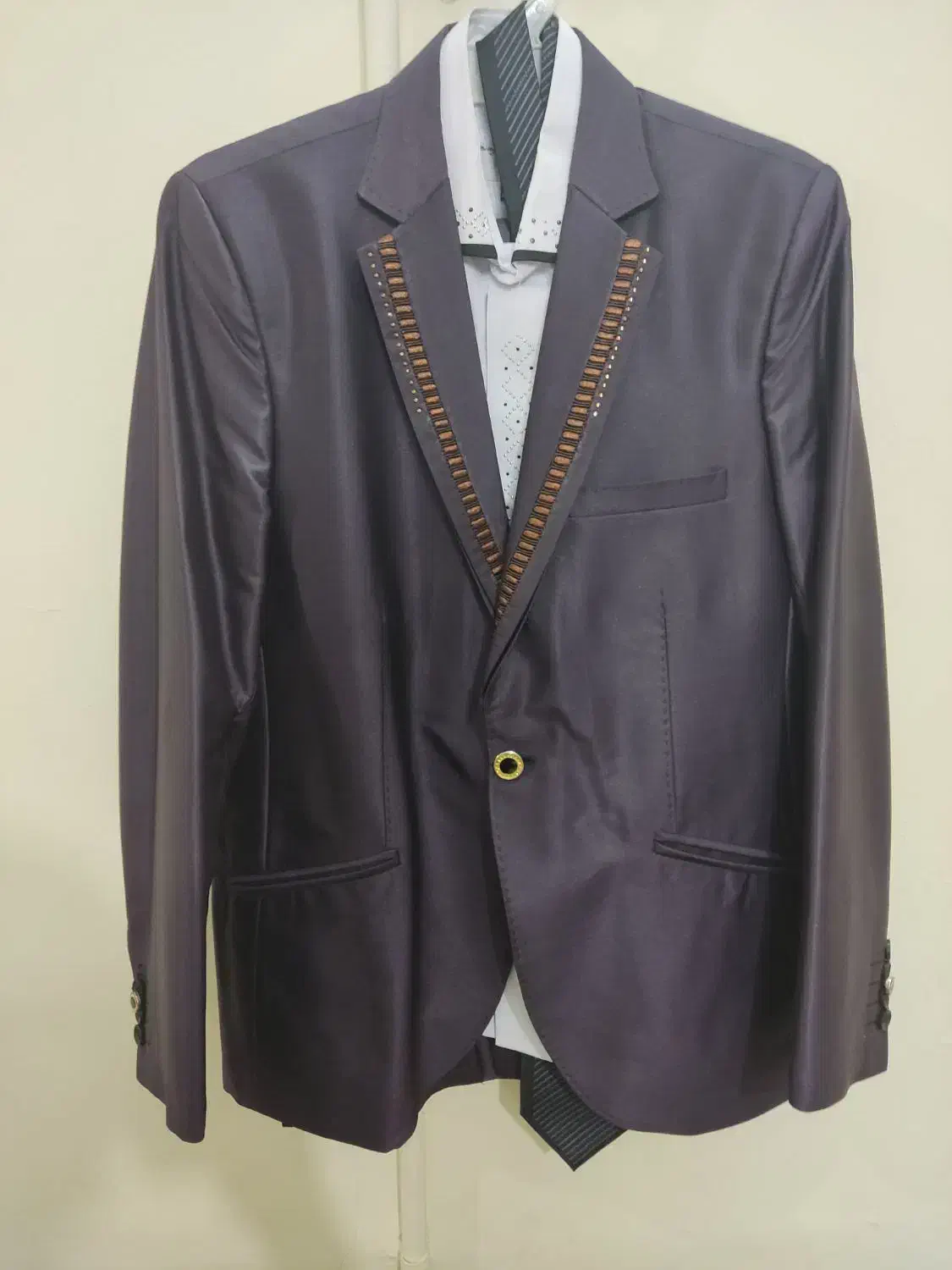 تعدادی کت وشلوار وکت تک مردانه|لباس|نسیم‌شهر, |دیوار