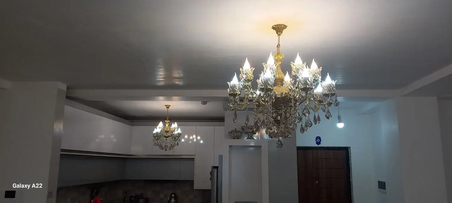 نصاب لوستر و دیوارکوب و هالوژن وغیره|خدمات پیشه و مهارت|زنجان, |دیوار