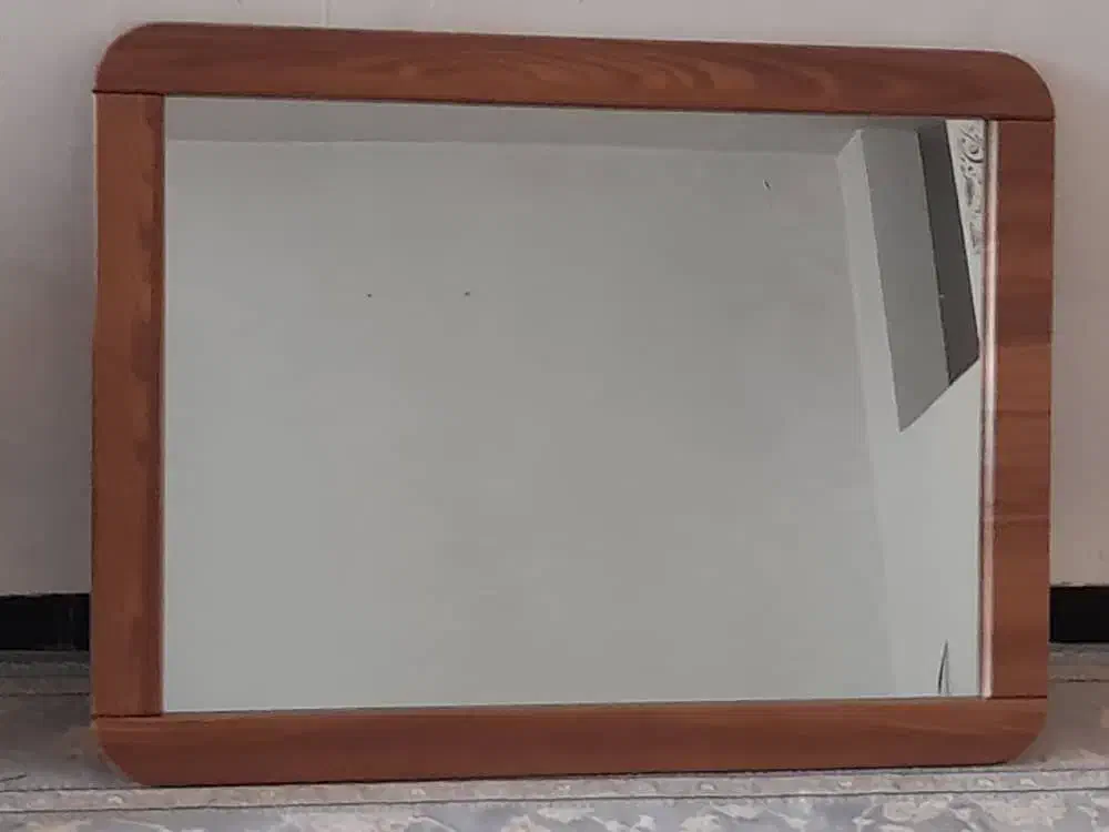 اینه نو|آینه|کوهدشت, |دیوار