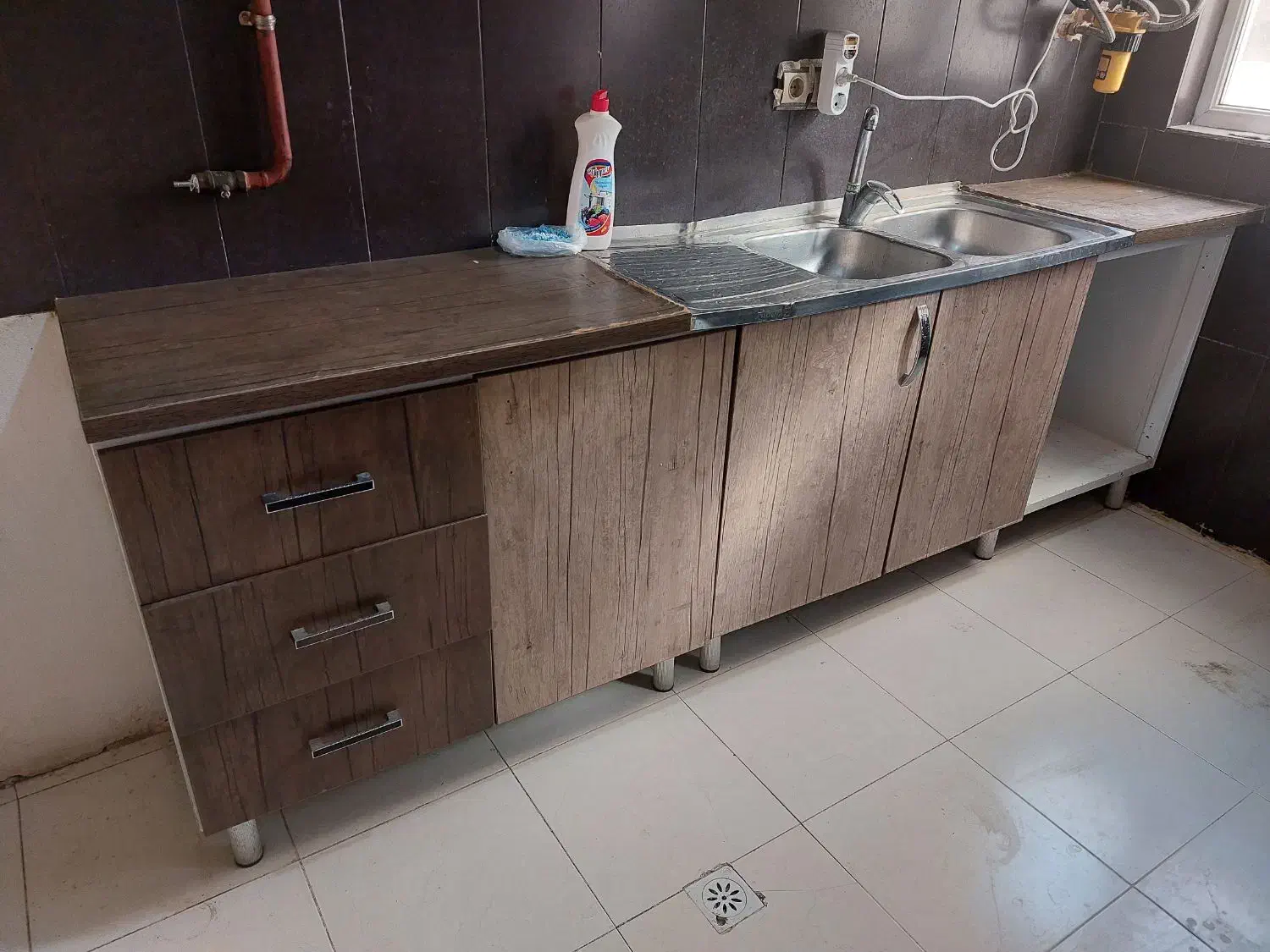 کابینت تمیز بدنه فلز و درب چوبی|مصالح و تجهیزات ساختمان|بجنورد, |دیوار