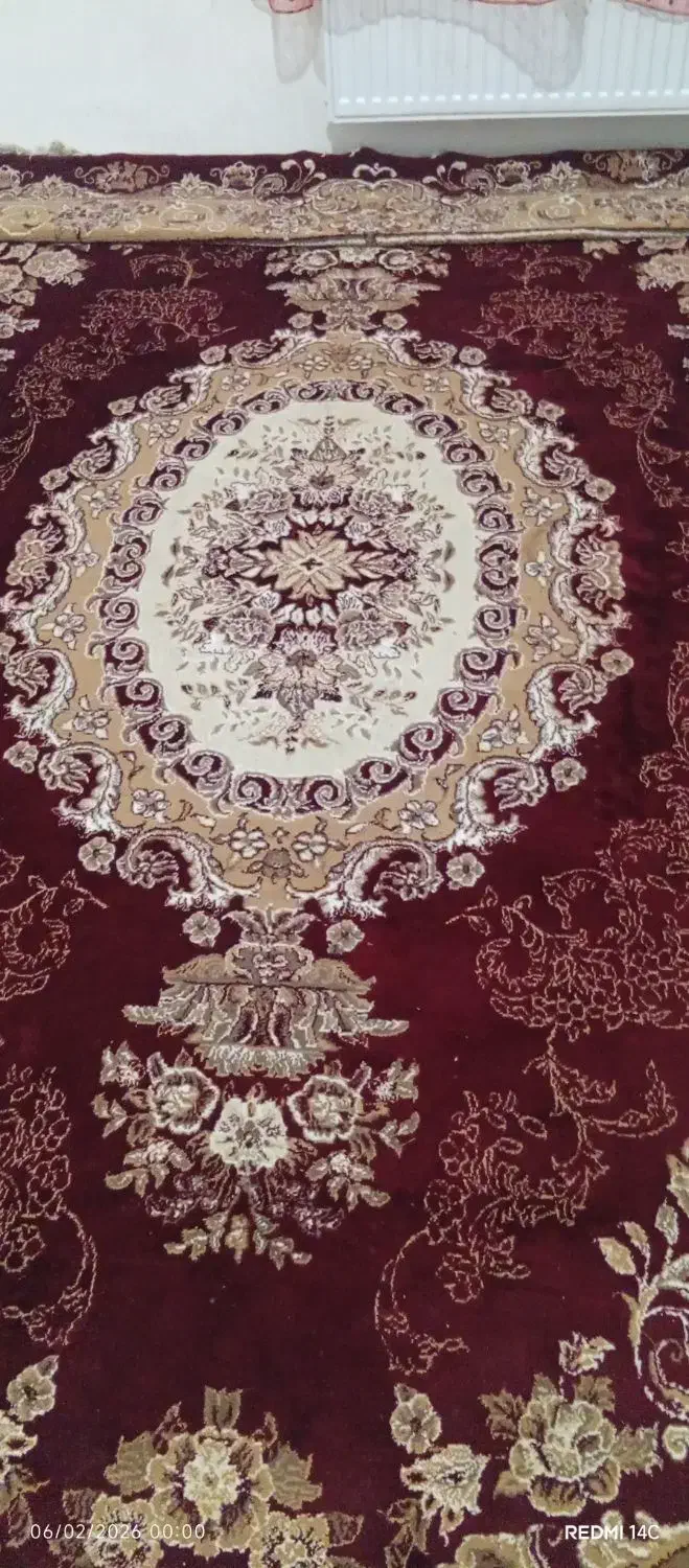 فرش کار کرده|فرش|گلبهار, شهر جدید گلبهار|دیوار