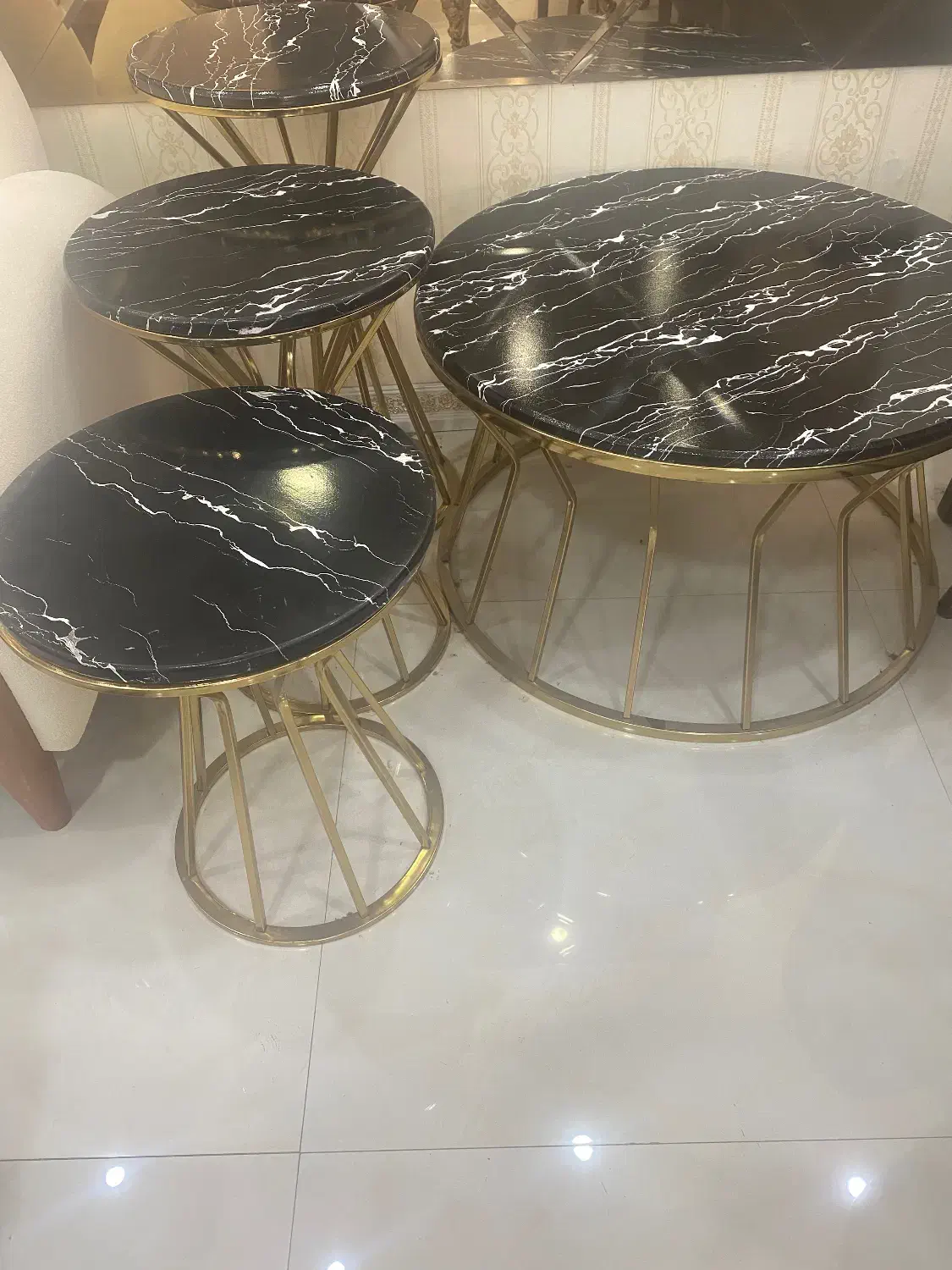 جلومبلی عسلی فلزی|مبلمان خانگی و میز عسلی|گرمسار, |دیوار