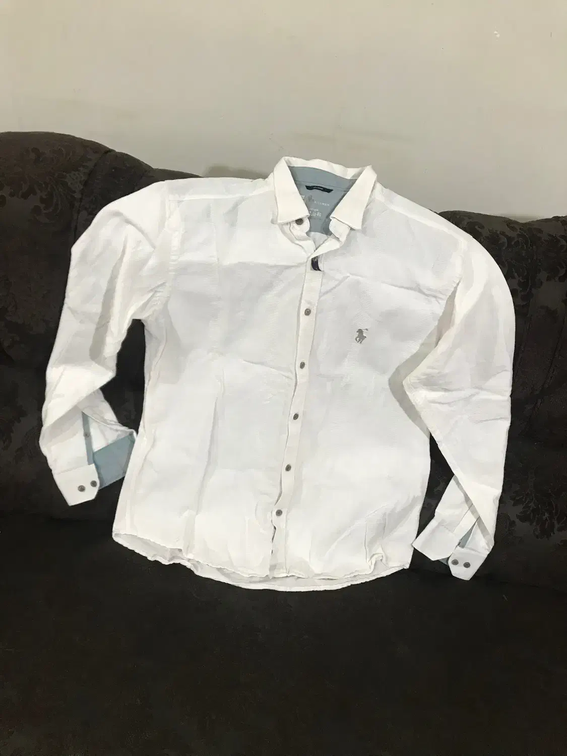 پیراهن مردانه|لباس|رشت, پاستوریزه|دیوار