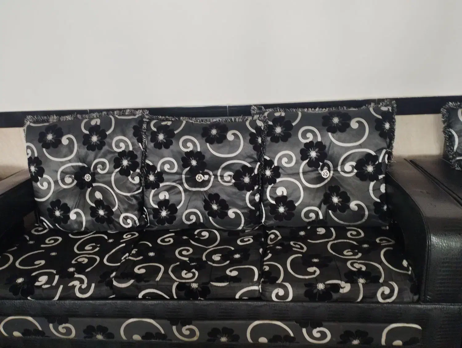 مبل هفت نفره|مبلمان خانگی و میز عسلی|مریوان, |دیوار