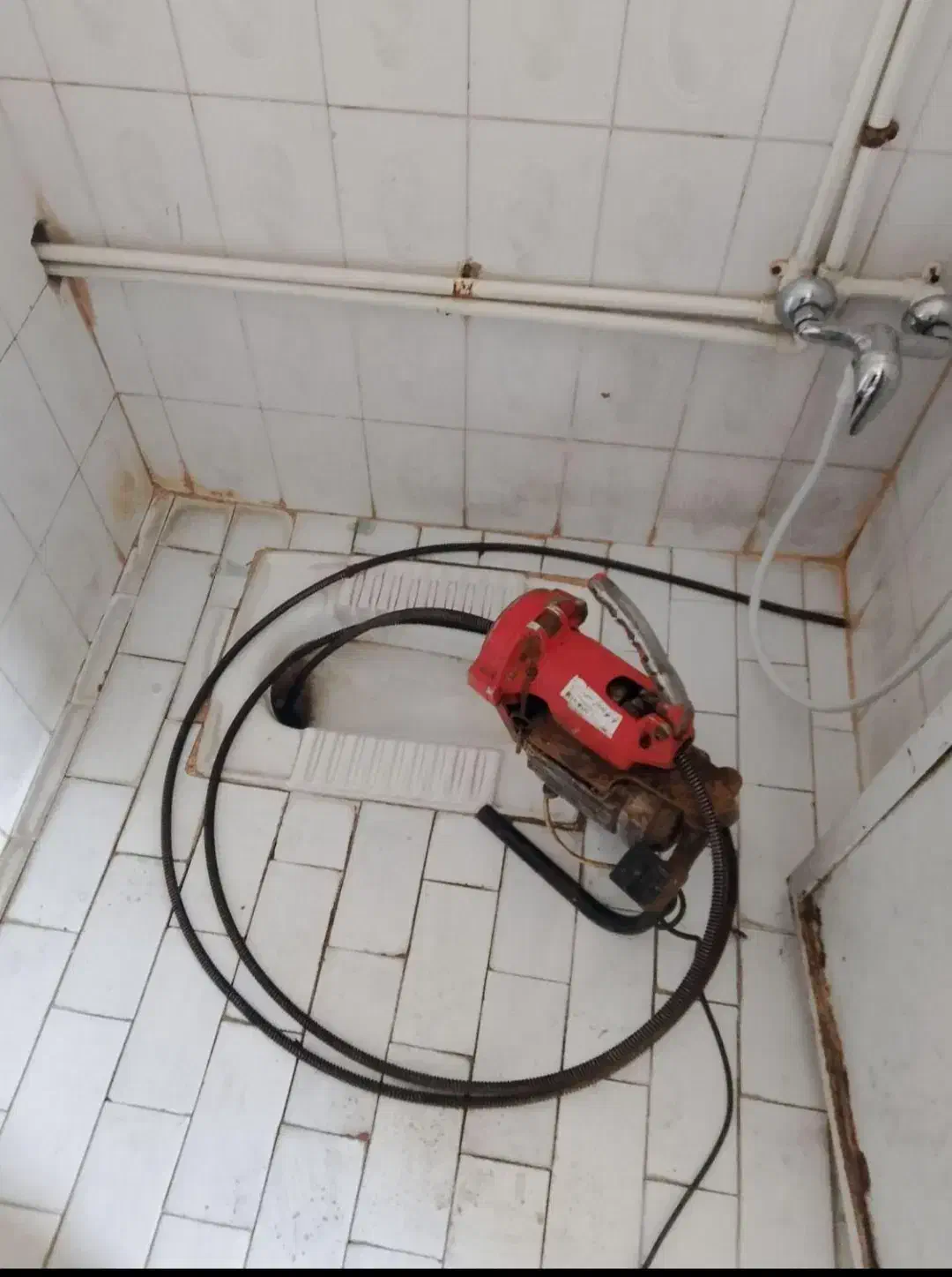 لوله بازکنی و فنر زنی چاه فاضلاب بازکن|خدمات پیشه و مهارت|آبادان, |دیوار