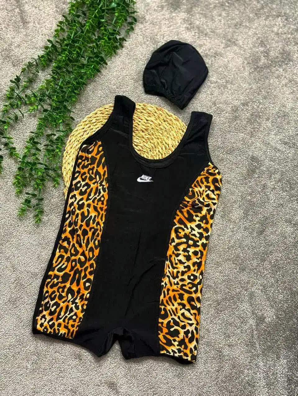 مایو پادار همراه کلاه|لباس|بیرجند, |دیوار