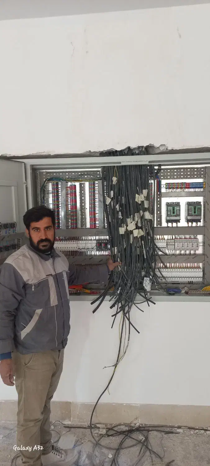 برقکار.همه جای اهواز درخدمت شما هستم|خدمات پیشه و مهارت|اهواز, پردیس|دیوار