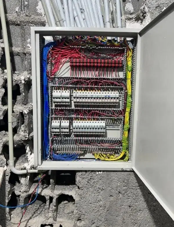 برقکار .برق کار.تهرانسر و غرب تهران.سیم کشی.تعمیر|خدمات پیشه و مهارت|تهران, تهرانسر شمالی|دیوار