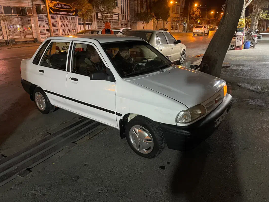 پراید۸۲ سفید فنی و زیر پا عالی و درجه یک|خودرو سواری و وانت|اراک, |دیوار