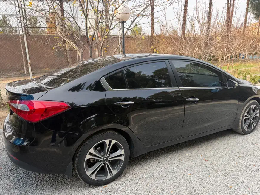 سراتو مشکی وارداتی ۲۰۱۴|خودرو سواری و وانت|اصفهان, چرخاب|دیوار