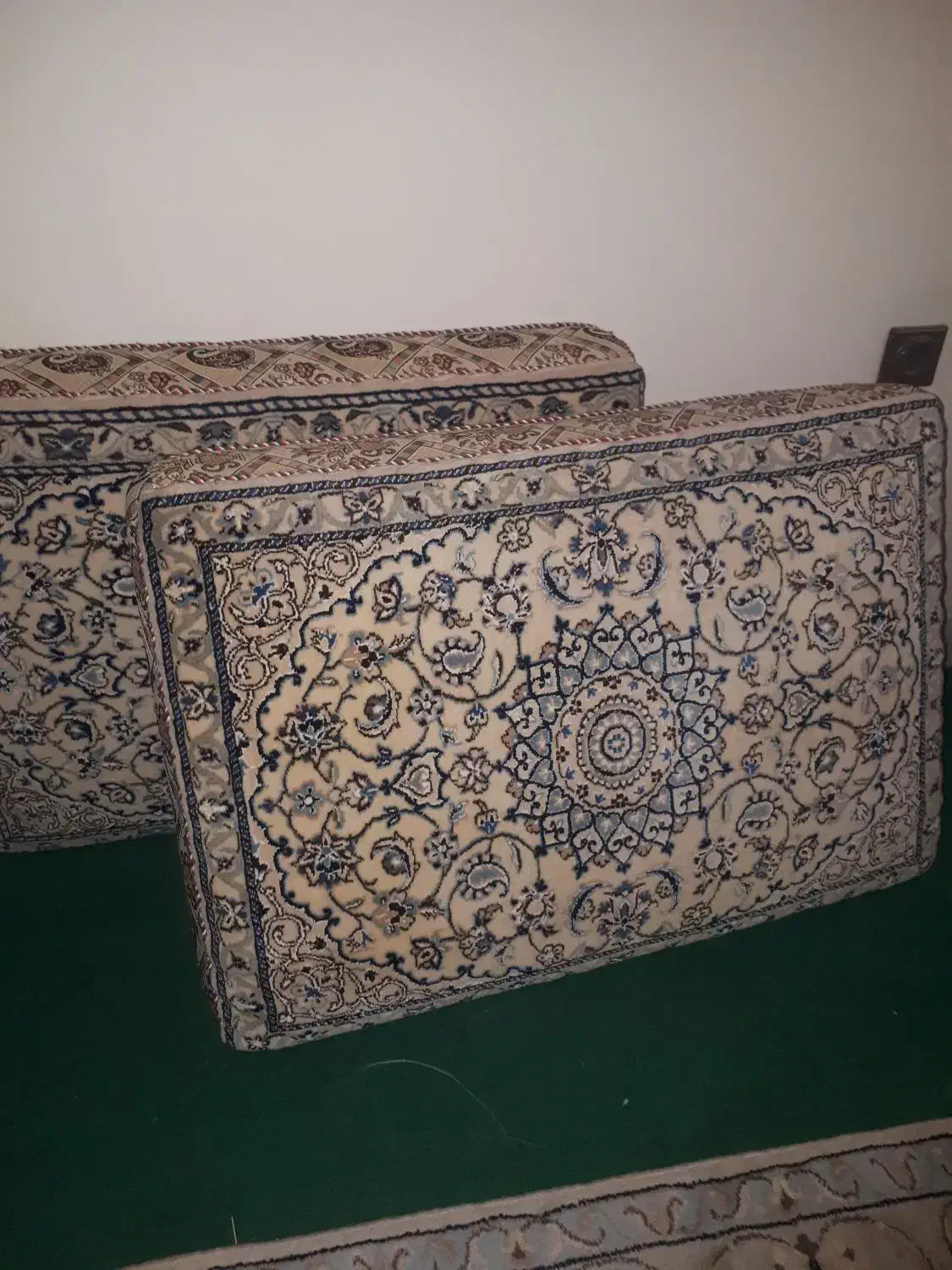 پشتی دستبافت نائین|پشتی|همدان, |دیوار