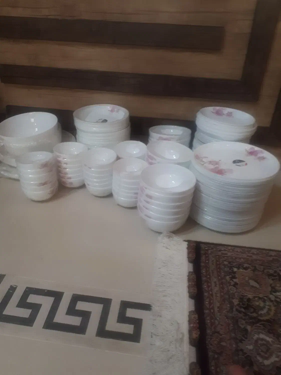 سرویس کامل گلدن اوپال نو اک بند فروش فوری|ظروف سرو و پذیرایی|شیراز, شهرک رضوان|دیوار