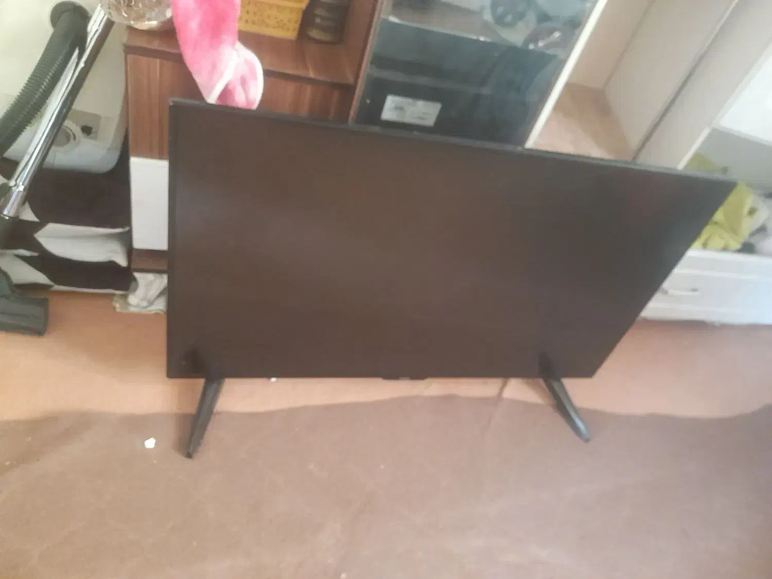 ال ای دی ۴۳اینچ خاموش شده روچراغ چشمک زن هس|تلویزیون و پروژکتور|تهران, سعیدآباد|دیوار