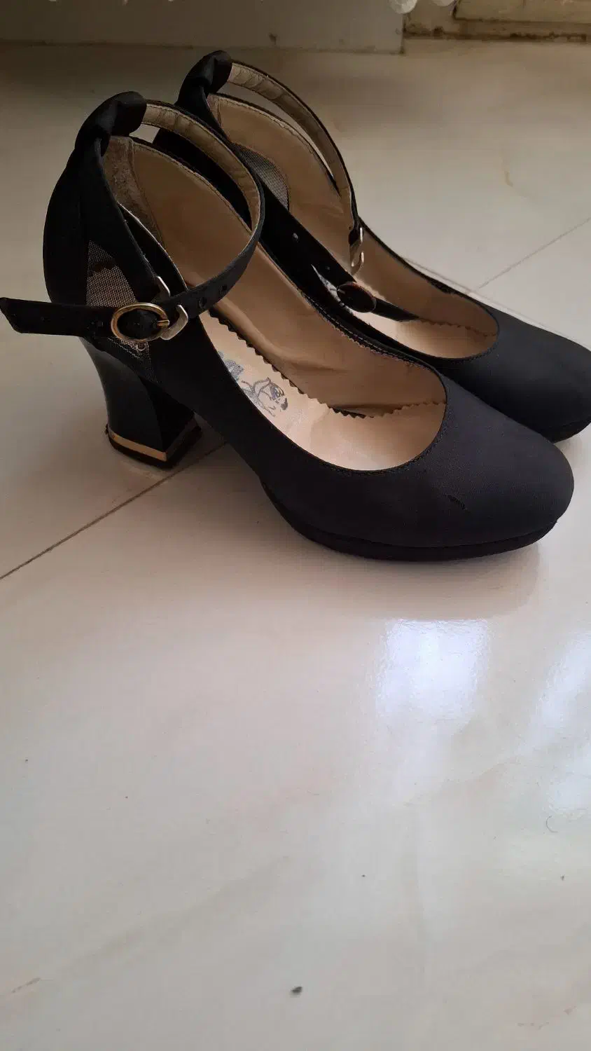 چهار جفت کفش در حد نو|کیف، کفش، کمربند|نیشابور, گنبد سبز|دیوار