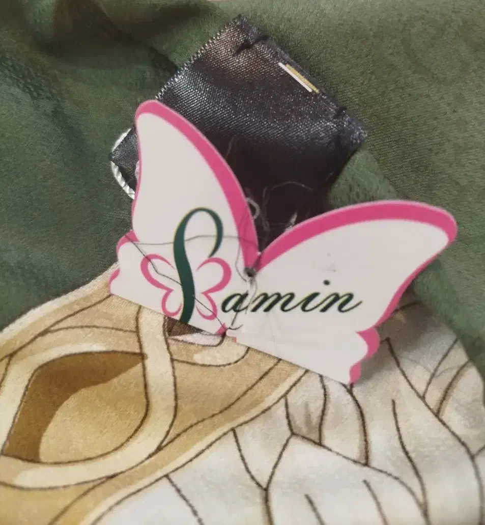 روسری ابریشم ژاکارد|لباس|قم, انسجام|دیوار