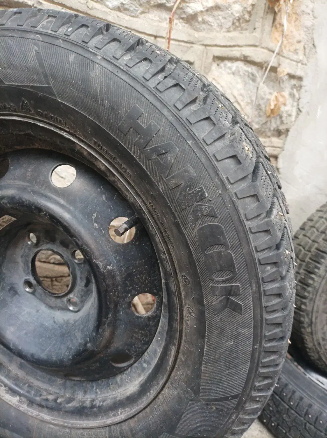 لاستیک یخ شکن هانکوک|قطعات یدکی و لوازم جانبی|سردشت, |دیوار