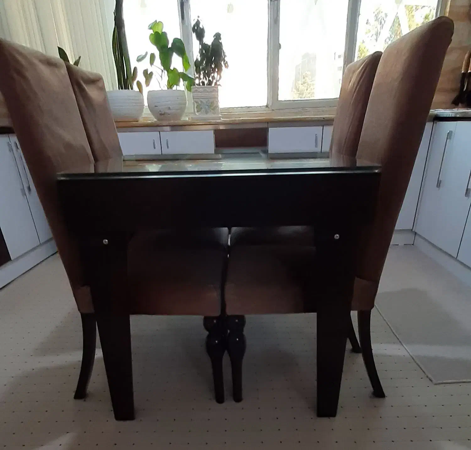 میز نهار خوری ۴نفره|میز و صندلی غذاخوری|هشتگرد, شهرک ولیعصر (مصلی)|دیوار