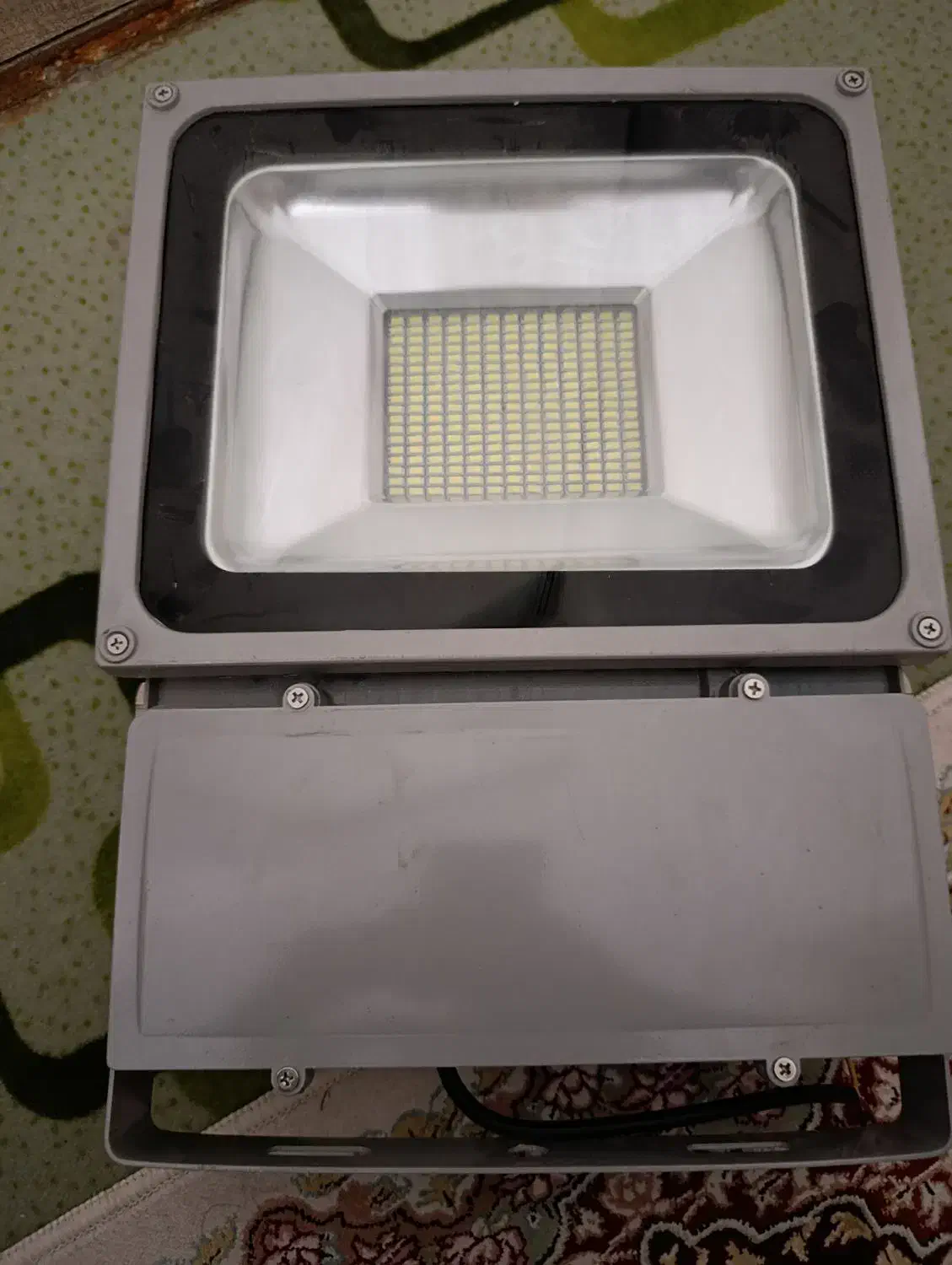 فروش نورافکن کم مصرف|لامپ و چراغ|شیراز, شهرک سراج|دیوار