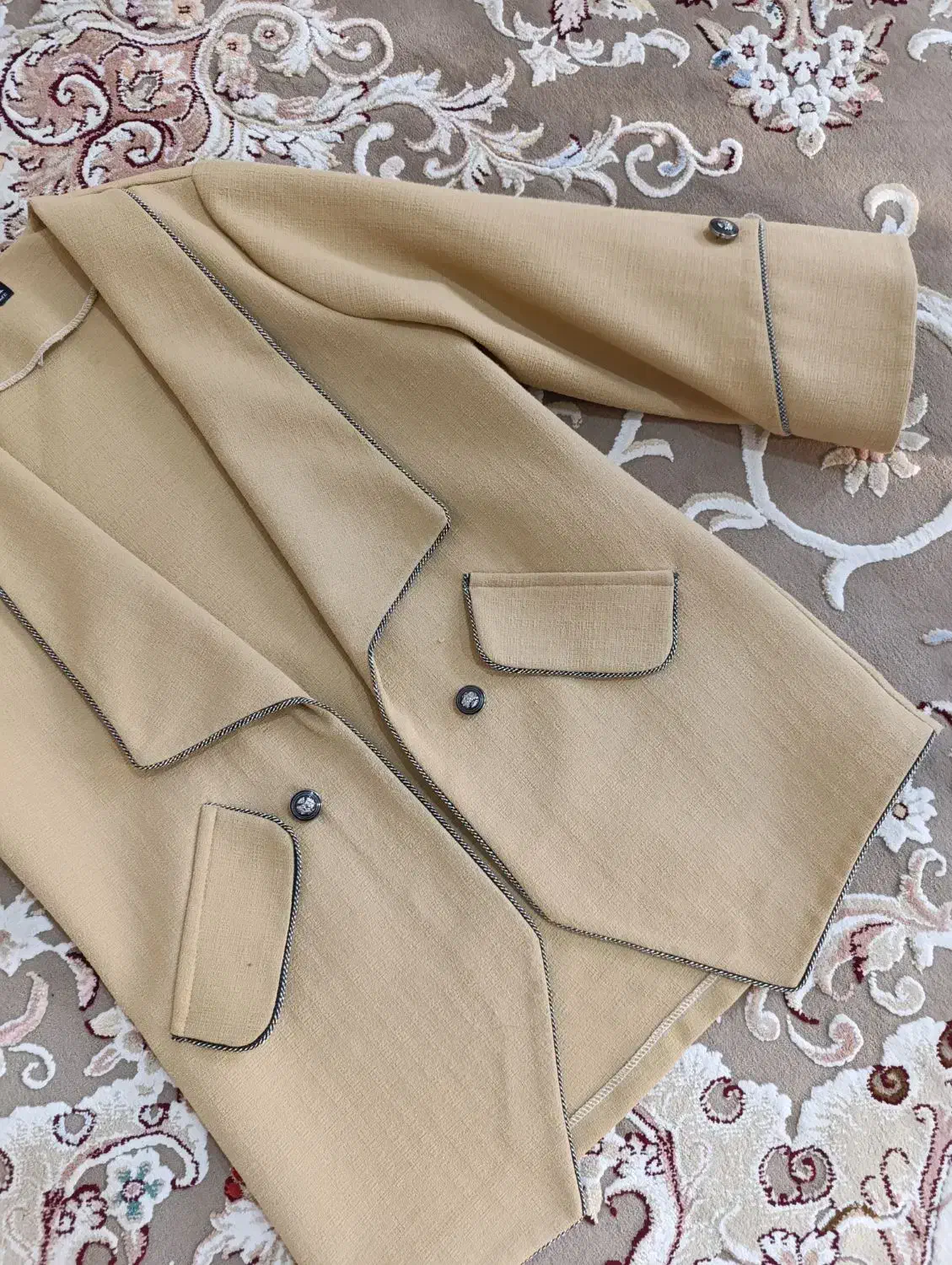 مانتو کتی|لباس|خرم‌آباد, |دیوار